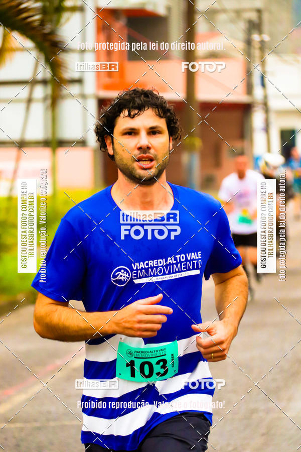 Buy your photos of the event2 Viacredi Alto Vale em Movimento on Fotop