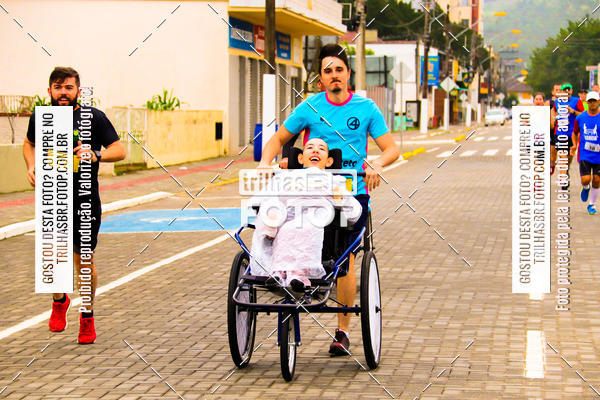 Buy your photos of the event2 Viacredi Alto Vale em Movimento on Fotop