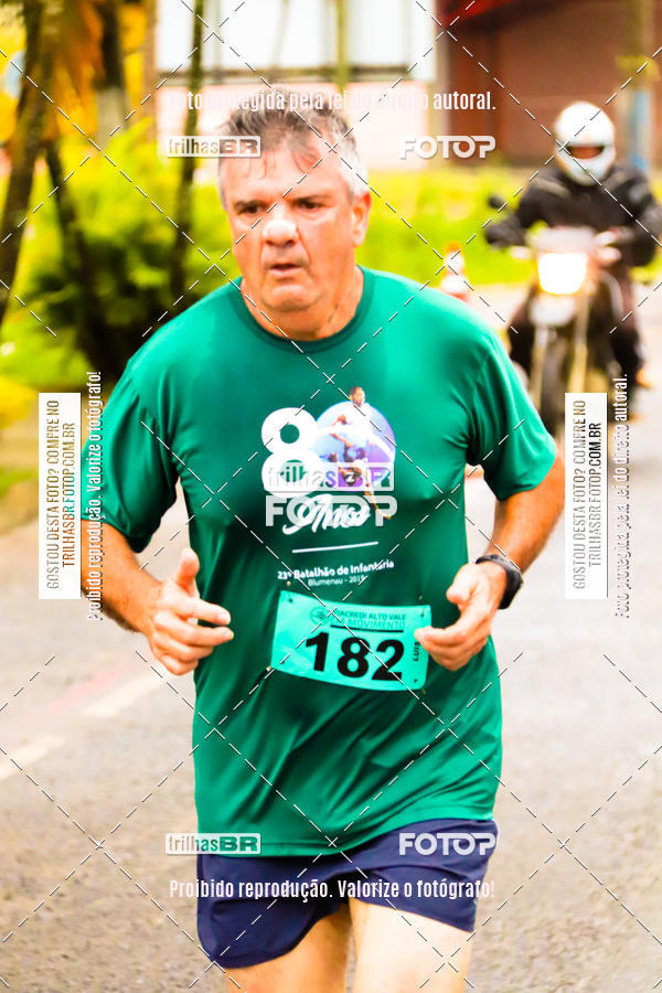 Buy your photos of the event2 Viacredi Alto Vale em Movimento on Fotop