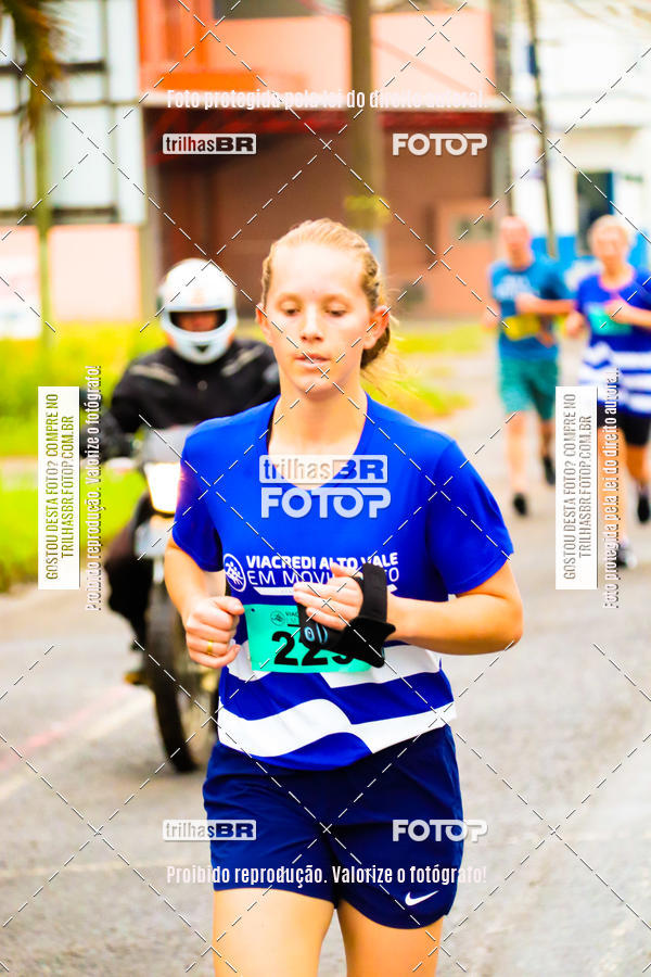 Buy your photos of the event2 Viacredi Alto Vale em Movimento on Fotop