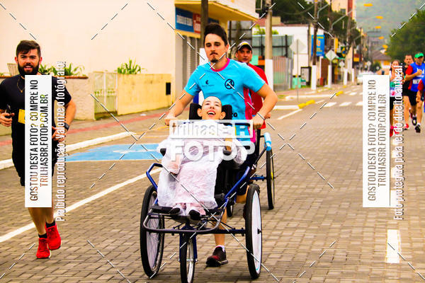 Buy your photos of the event2 Viacredi Alto Vale em Movimento on Fotop