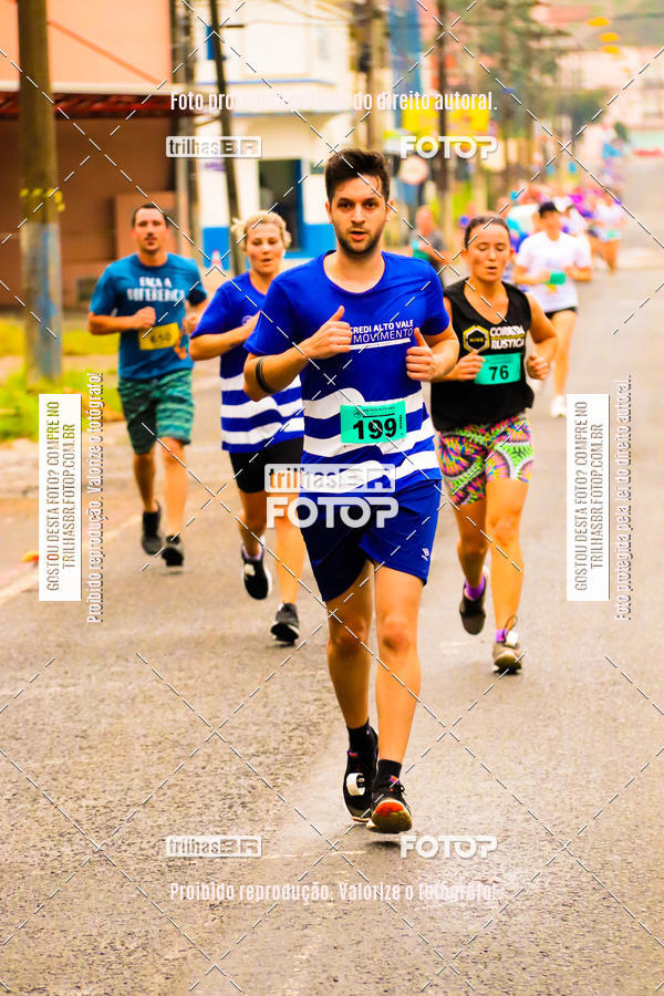 Buy your photos of the event2 Viacredi Alto Vale em Movimento on Fotop