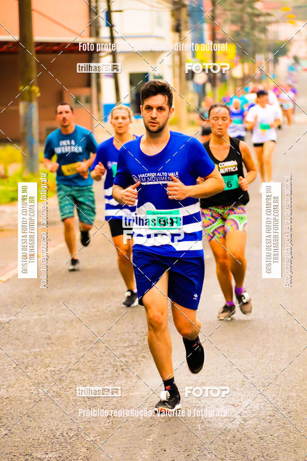 Buy your photos of the event2 Viacredi Alto Vale em Movimento on Fotop