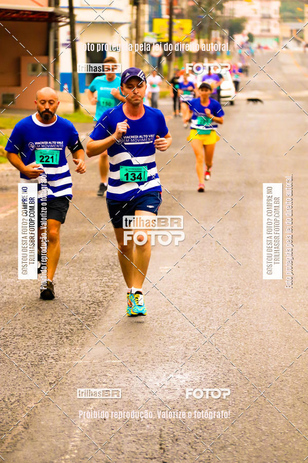Buy your photos of the event2 Viacredi Alto Vale em Movimento on Fotop