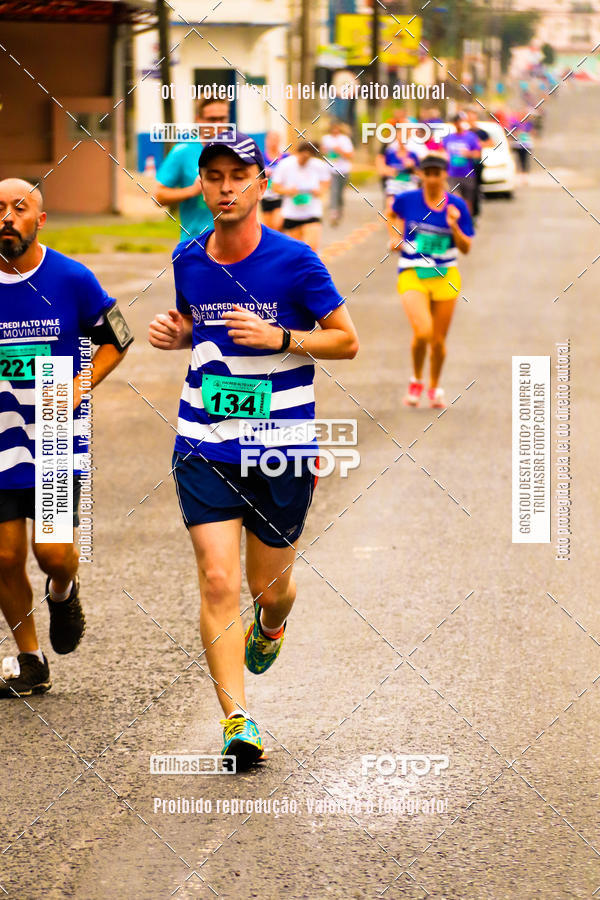 Buy your photos of the event2 Viacredi Alto Vale em Movimento on Fotop