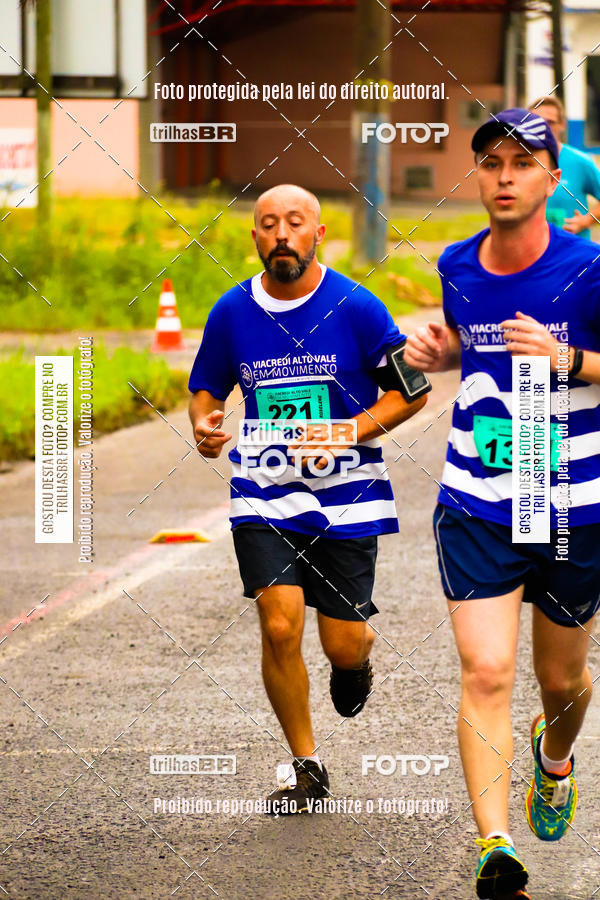 Buy your photos of the event2 Viacredi Alto Vale em Movimento on Fotop
