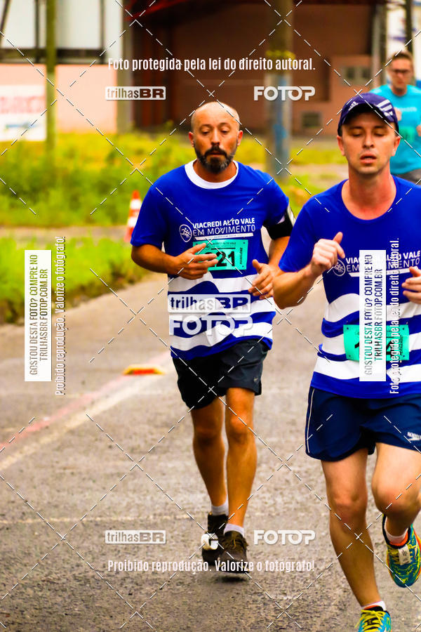 Buy your photos of the event2 Viacredi Alto Vale em Movimento on Fotop