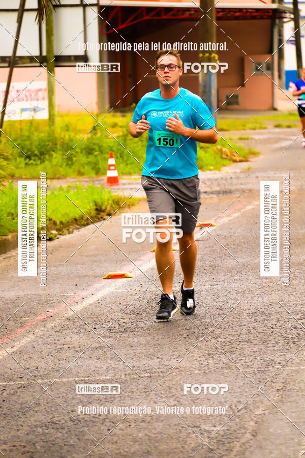 Buy your photos of the event2 Viacredi Alto Vale em Movimento on Fotop