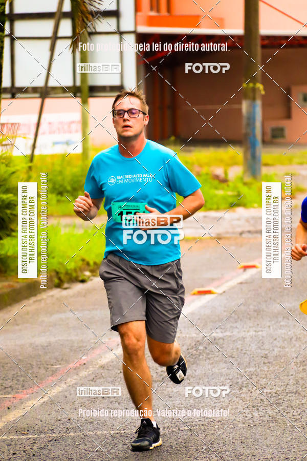 Buy your photos of the event2 Viacredi Alto Vale em Movimento on Fotop