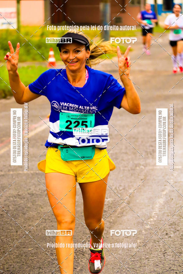 Buy your photos of the event2 Viacredi Alto Vale em Movimento on Fotop