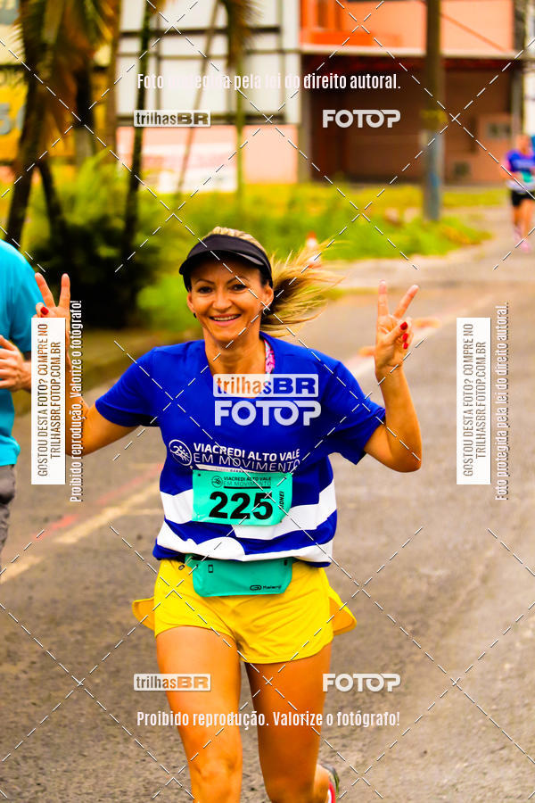 Buy your photos of the event2 Viacredi Alto Vale em Movimento on Fotop