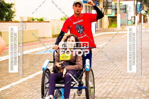 Buy your photos of the event2 Viacredi Alto Vale em Movimento on Fotop