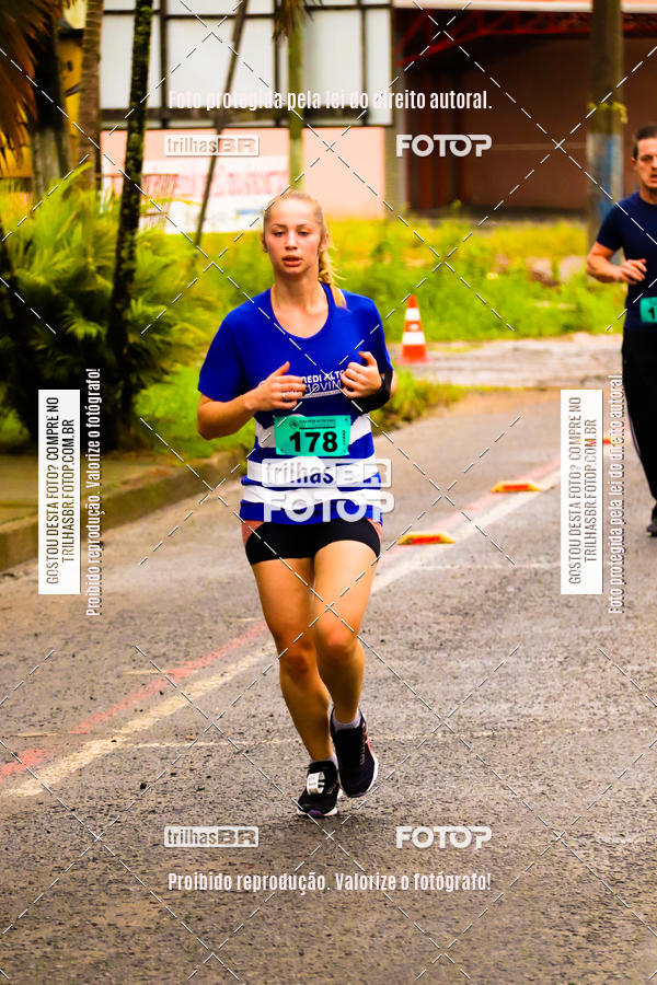 Buy your photos of the event2 Viacredi Alto Vale em Movimento on Fotop