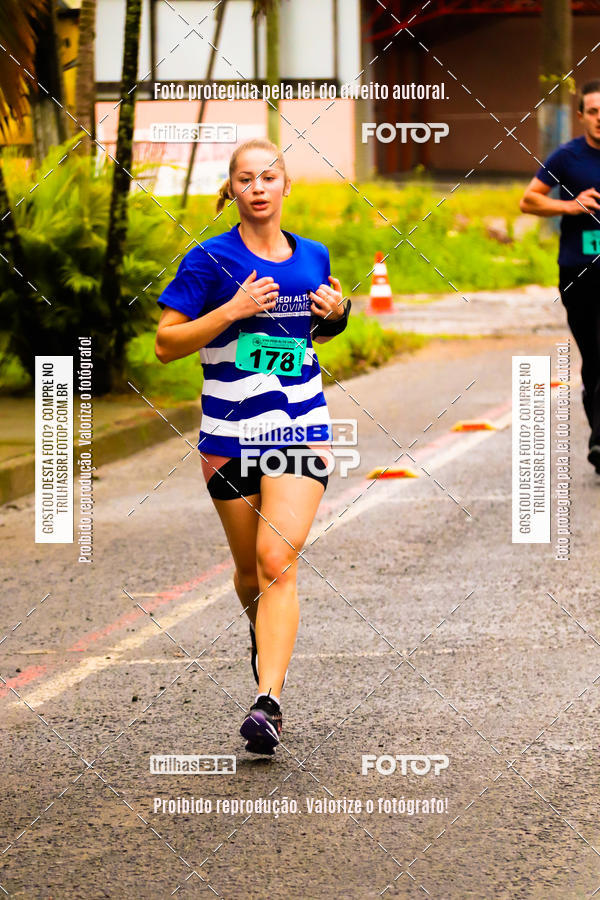 Buy your photos of the event2 Viacredi Alto Vale em Movimento on Fotop