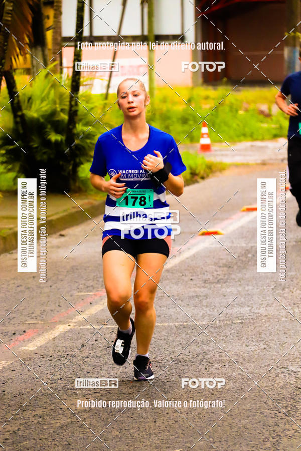 Buy your photos of the event2 Viacredi Alto Vale em Movimento on Fotop
