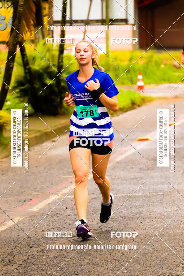 Buy your photos of the event2 Viacredi Alto Vale em Movimento on Fotop