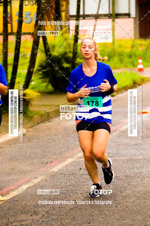 Buy your photos of the event2 Viacredi Alto Vale em Movimento on Fotop