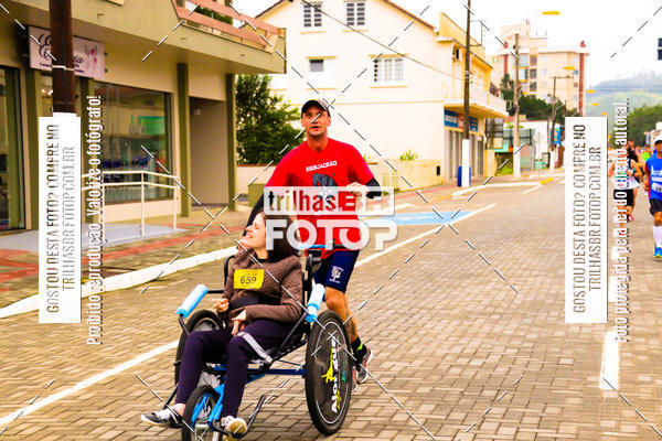 Buy your photos of the event2 Viacredi Alto Vale em Movimento on Fotop