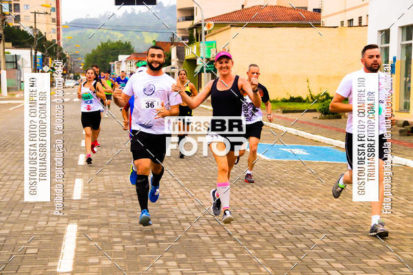 Buy your photos of the event2 Viacredi Alto Vale em Movimento on Fotop