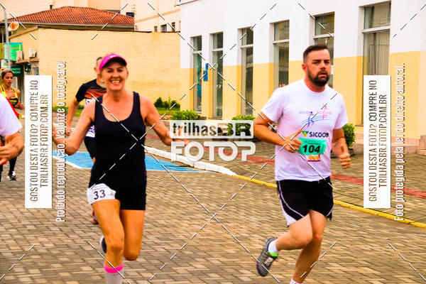 Buy your photos of the event2 Viacredi Alto Vale em Movimento on Fotop