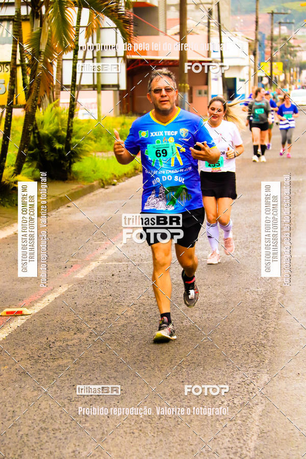 Buy your photos of the event2 Viacredi Alto Vale em Movimento on Fotop