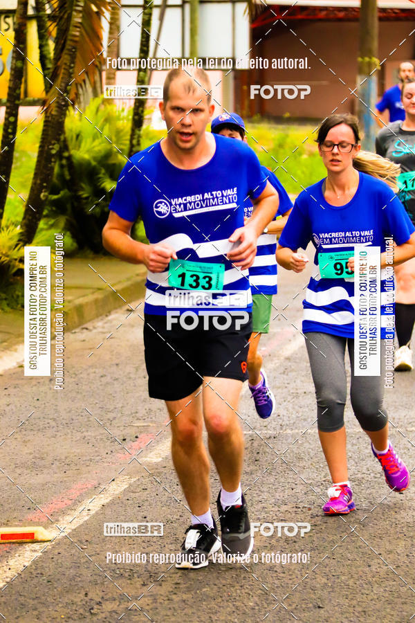 Buy your photos of the event2 Viacredi Alto Vale em Movimento on Fotop