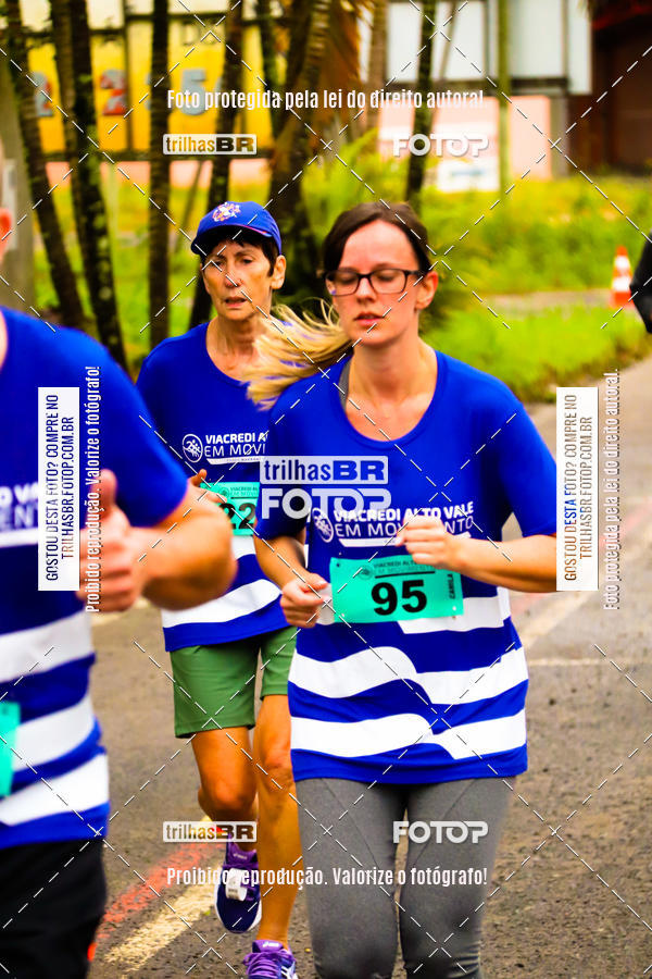 Buy your photos of the event2 Viacredi Alto Vale em Movimento on Fotop