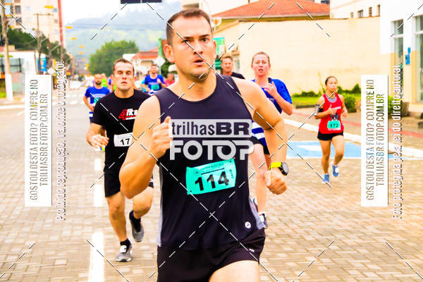 Buy your photos of the event2 Viacredi Alto Vale em Movimento on Fotop