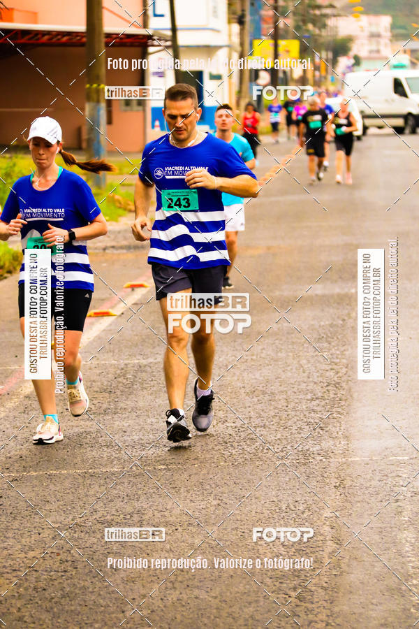 Buy your photos of the event2 Viacredi Alto Vale em Movimento on Fotop