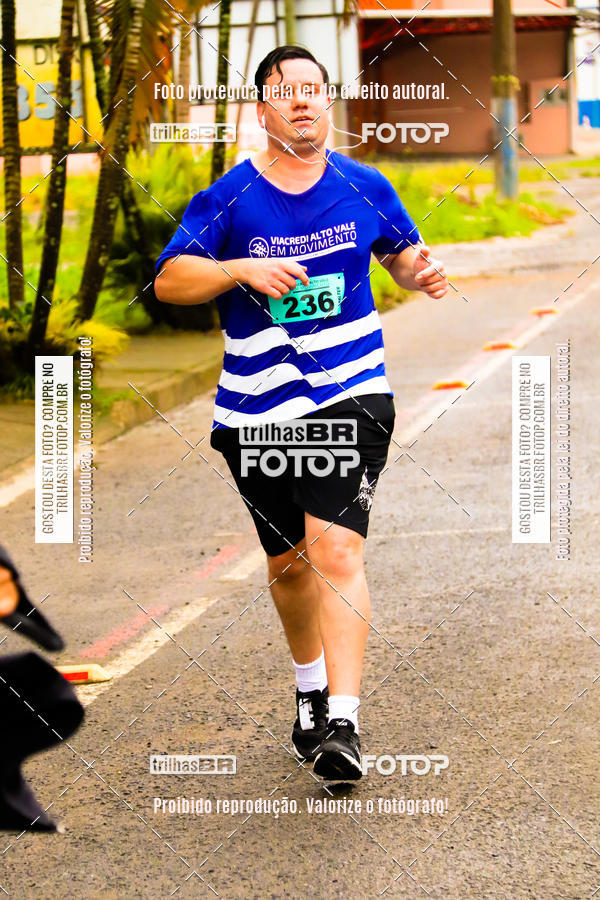 Buy your photos of the event2 Viacredi Alto Vale em Movimento on Fotop