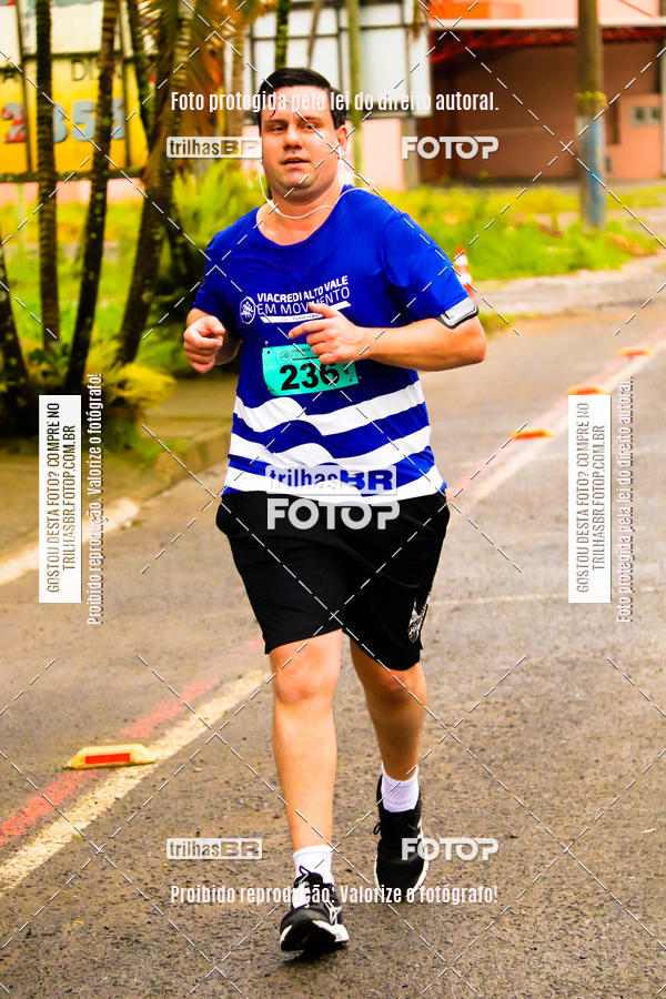 Buy your photos of the event2 Viacredi Alto Vale em Movimento on Fotop