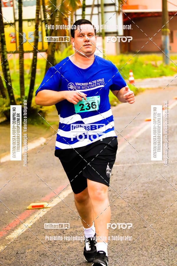 Buy your photos of the event2 Viacredi Alto Vale em Movimento on Fotop