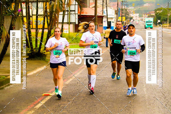 Buy your photos of the event2 Viacredi Alto Vale em Movimento on Fotop