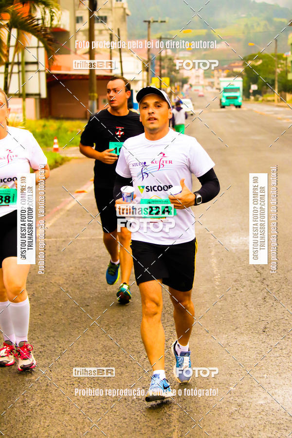 Buy your photos of the event2 Viacredi Alto Vale em Movimento on Fotop