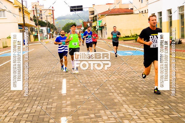 Buy your photos of the event2 Viacredi Alto Vale em Movimento on Fotop