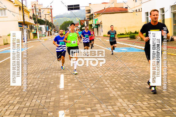 Buy your photos of the event2 Viacredi Alto Vale em Movimento on Fotop