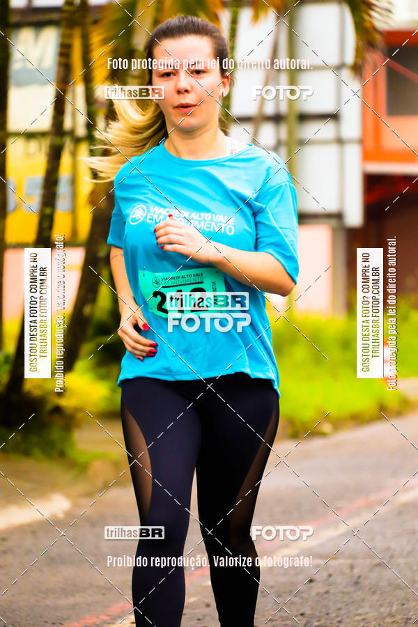Buy your photos of the event2 Viacredi Alto Vale em Movimento on Fotop