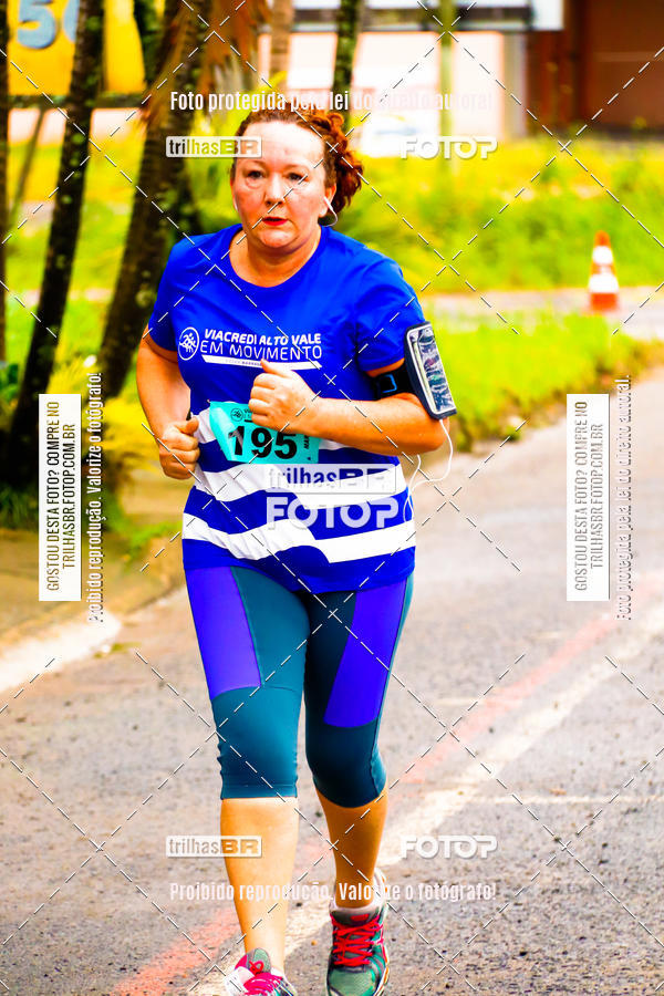 Buy your photos of the event2 Viacredi Alto Vale em Movimento on Fotop