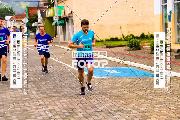 Buy your photos of the event2 Viacredi Alto Vale em Movimento on Fotop