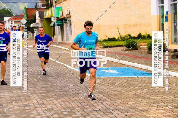 Buy your photos of the event2 Viacredi Alto Vale em Movimento on Fotop