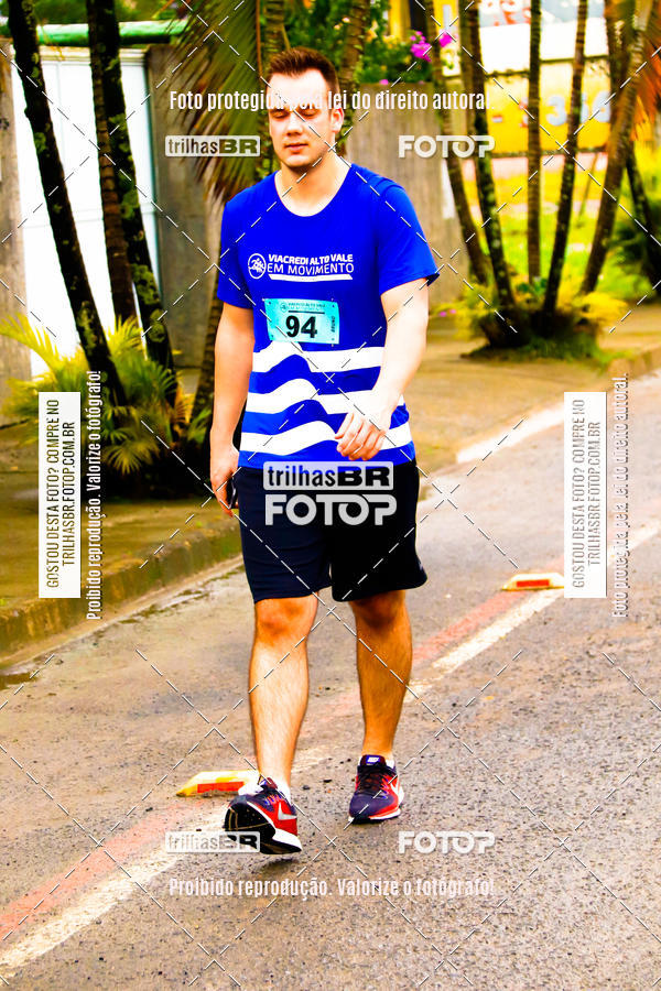Buy your photos of the event2 Viacredi Alto Vale em Movimento on Fotop