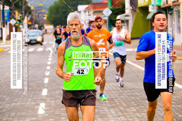 Buy your photos of the event2 Viacredi Alto Vale em Movimento on Fotop