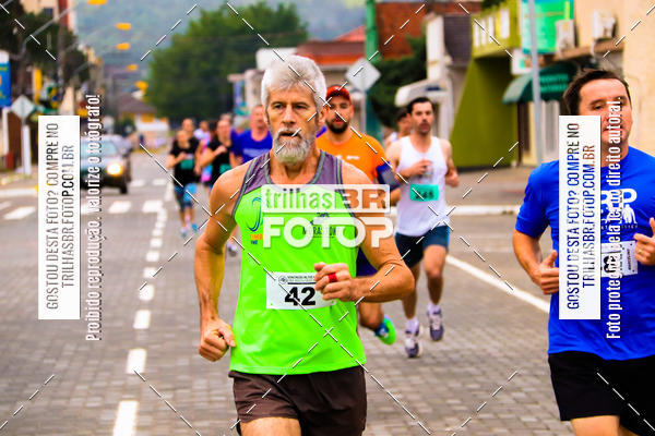 Buy your photos of the event2 Viacredi Alto Vale em Movimento on Fotop