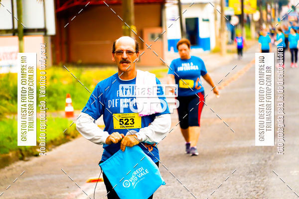 Buy your photos of the event2 Viacredi Alto Vale em Movimento on Fotop
