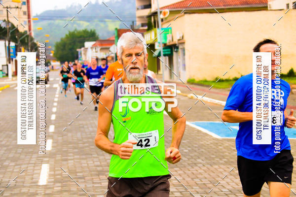 Buy your photos of the event2 Viacredi Alto Vale em Movimento on Fotop