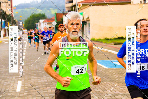 Buy your photos of the event2 Viacredi Alto Vale em Movimento on Fotop