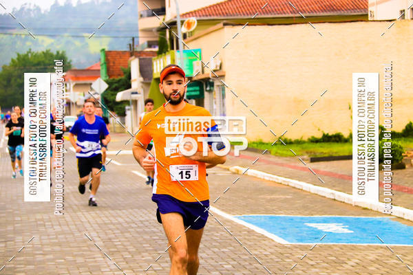 Buy your photos of the event2 Viacredi Alto Vale em Movimento on Fotop