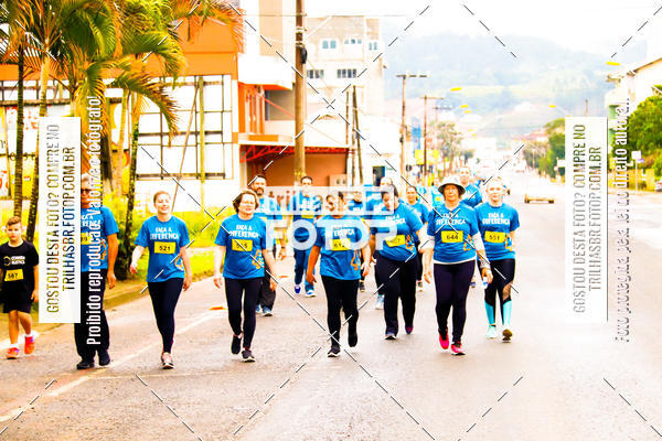 Buy your photos of the event2 Viacredi Alto Vale em Movimento on Fotop