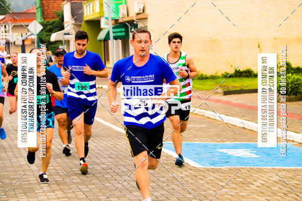 Buy your photos of the event2 Viacredi Alto Vale em Movimento on Fotop