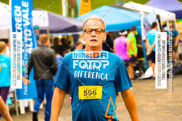 Buy your photos of the event2 Viacredi Alto Vale em Movimento on Fotop